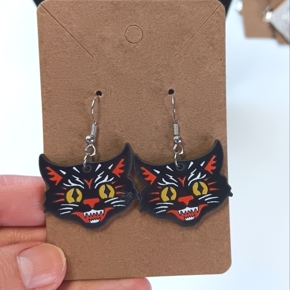 Vintage Retro Style Halloween Earrings Black Cat Lightweight Drop Dangle NEW - Picture 1 of 4
